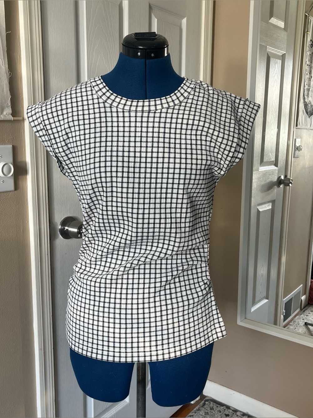 Club Monaco white and black gingham blouse, size L